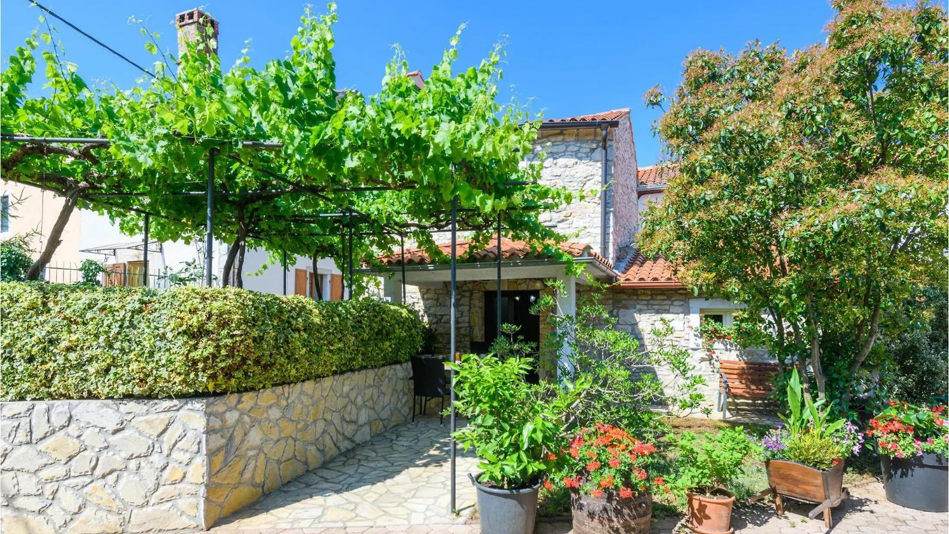 Awesome Home In Nedescina With Wifi Ferienhaus