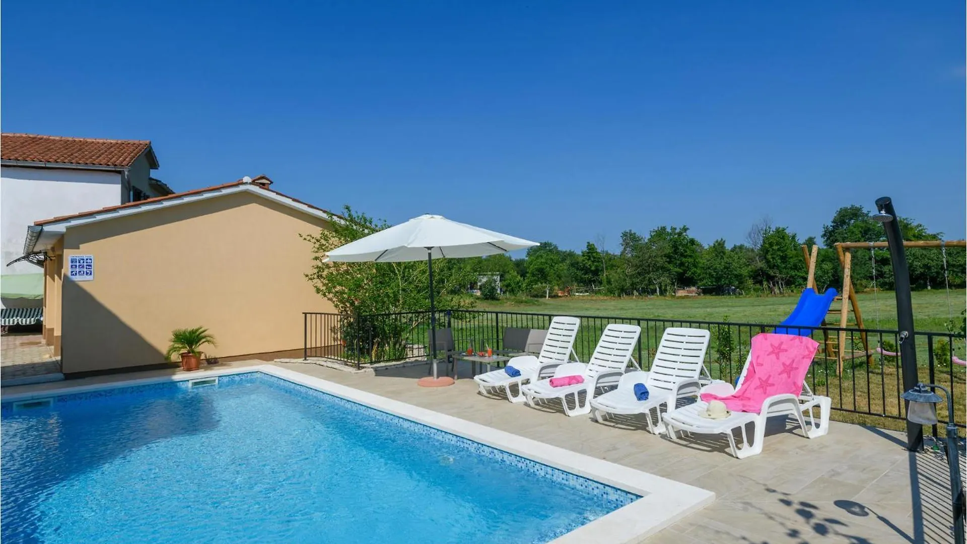 Awesome Home In Nedescina With Wifi 0*,