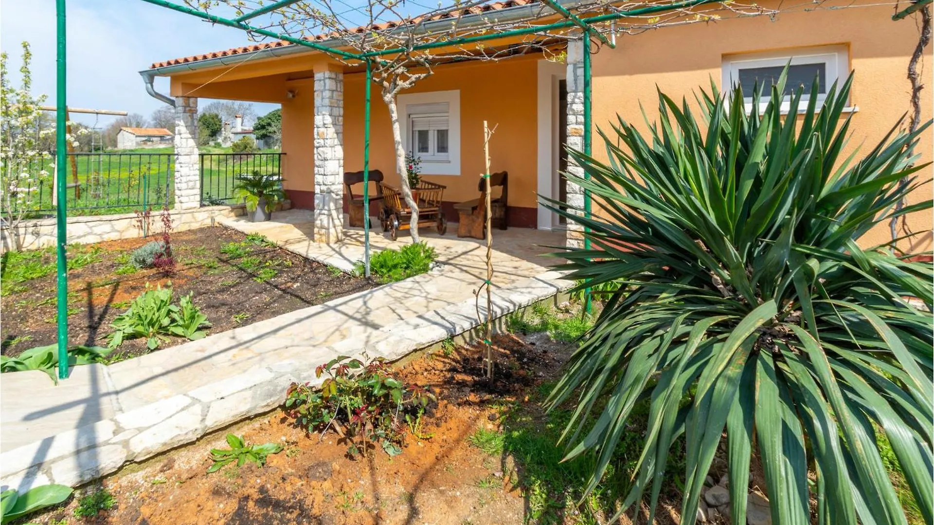 Ferienhaus Awesome Home In Nedescina With Wifi
