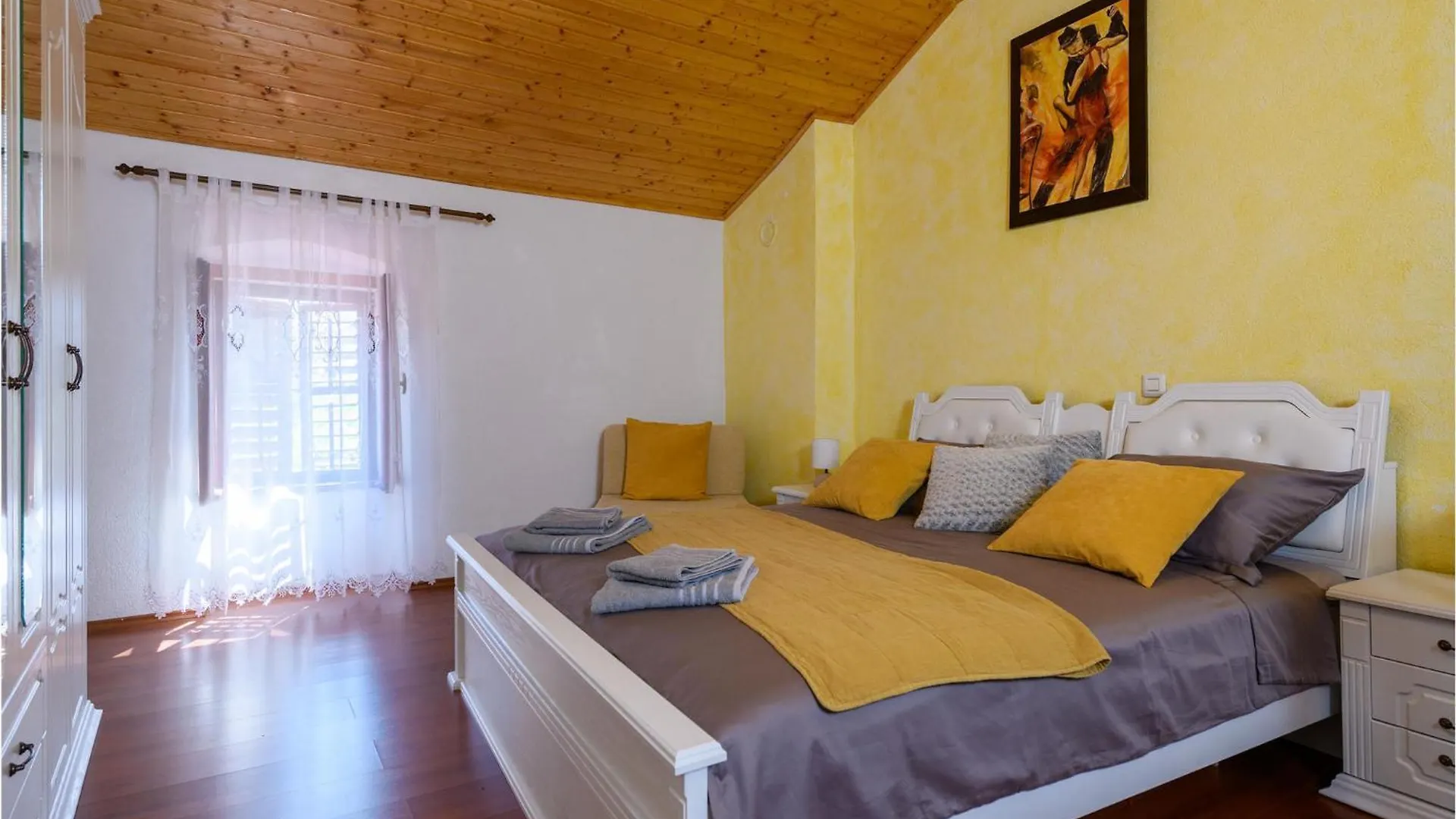 Awesome Home In Nedescina With Wifi