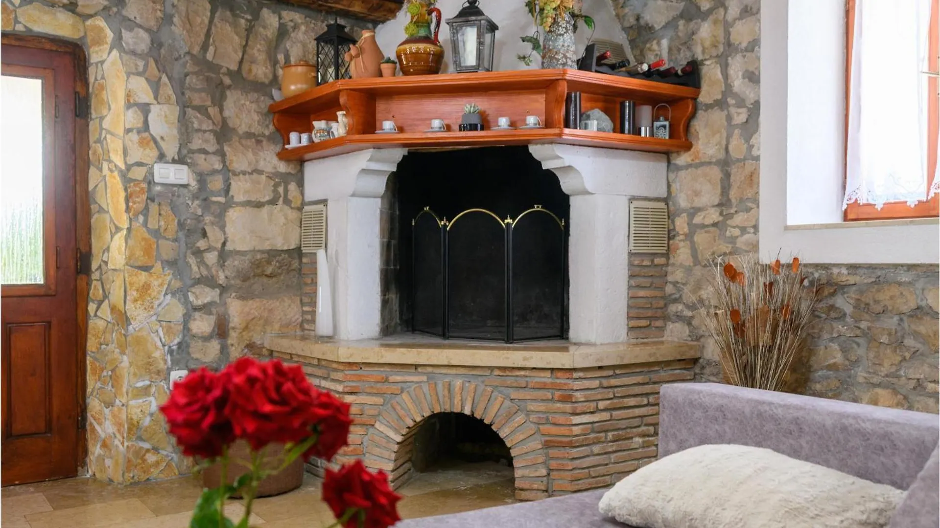 Awesome Home In Nedescina With Wifi 0*,  Kroatien